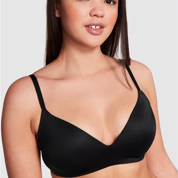 PINK WEAR EVERYWHERE
WEAR EVERYWHERE PUSH-UP WIRELESS BRA - Picture 5 of 6